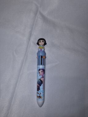 K-Pop Demon Hunters branded 10-color retractable ballpoint pen